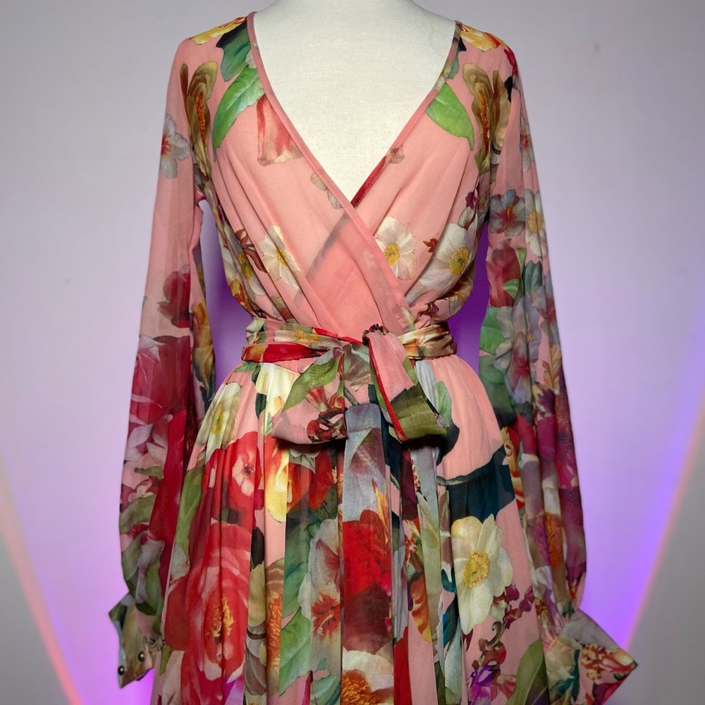 Gorgeous floral print maxi dress 👗